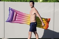 Bademadras, Bestway swimmingpool (regnbue)